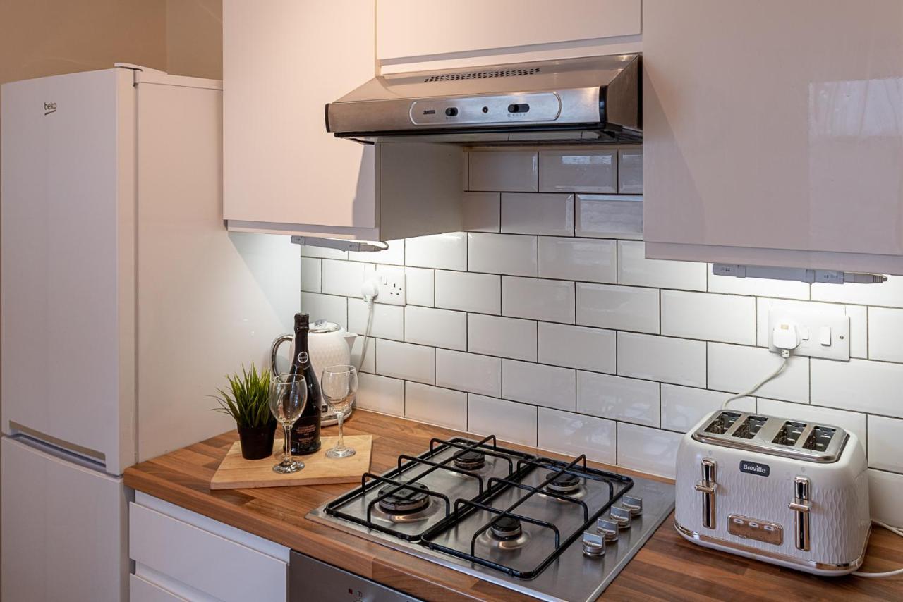2 Bed, Up To 6 Guests Near Chester City Centre Ngoại thất bức ảnh