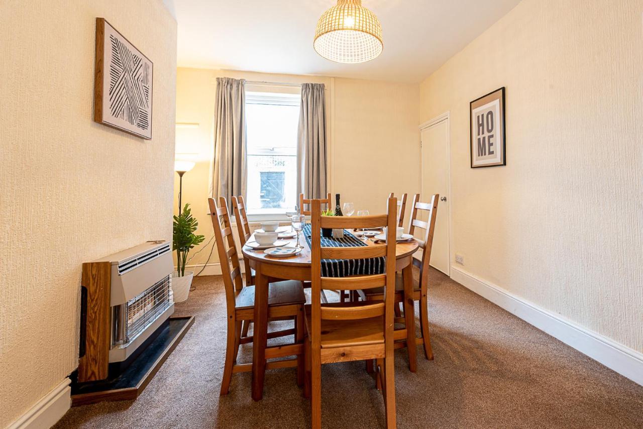 2 Bed, Up To 6 Guests Near Chester City Centre Ngoại thất bức ảnh